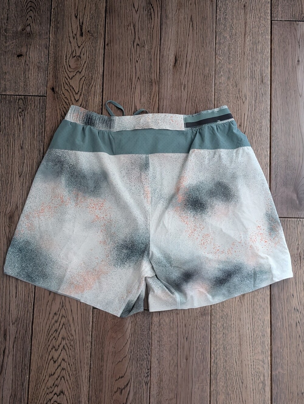 Like New! Lululemon Surge Lined Shorts 6”, Spray Camo Silver Blue Multi - Picture 5 of 10